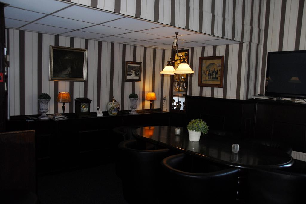 Hulsebos Hotel Zuidbroek ภายนอก รูปภาพ